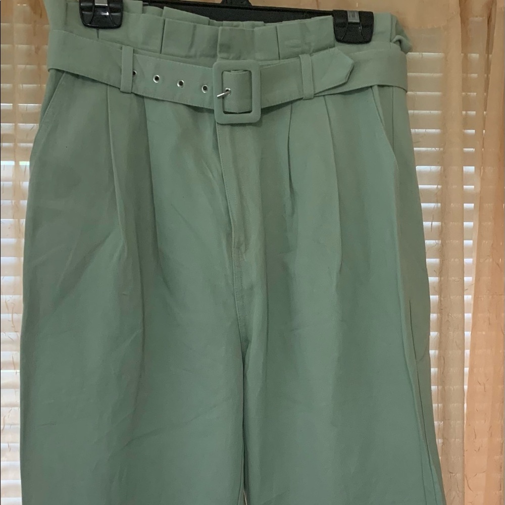 Forever21. Green paper bag pants. Size Large